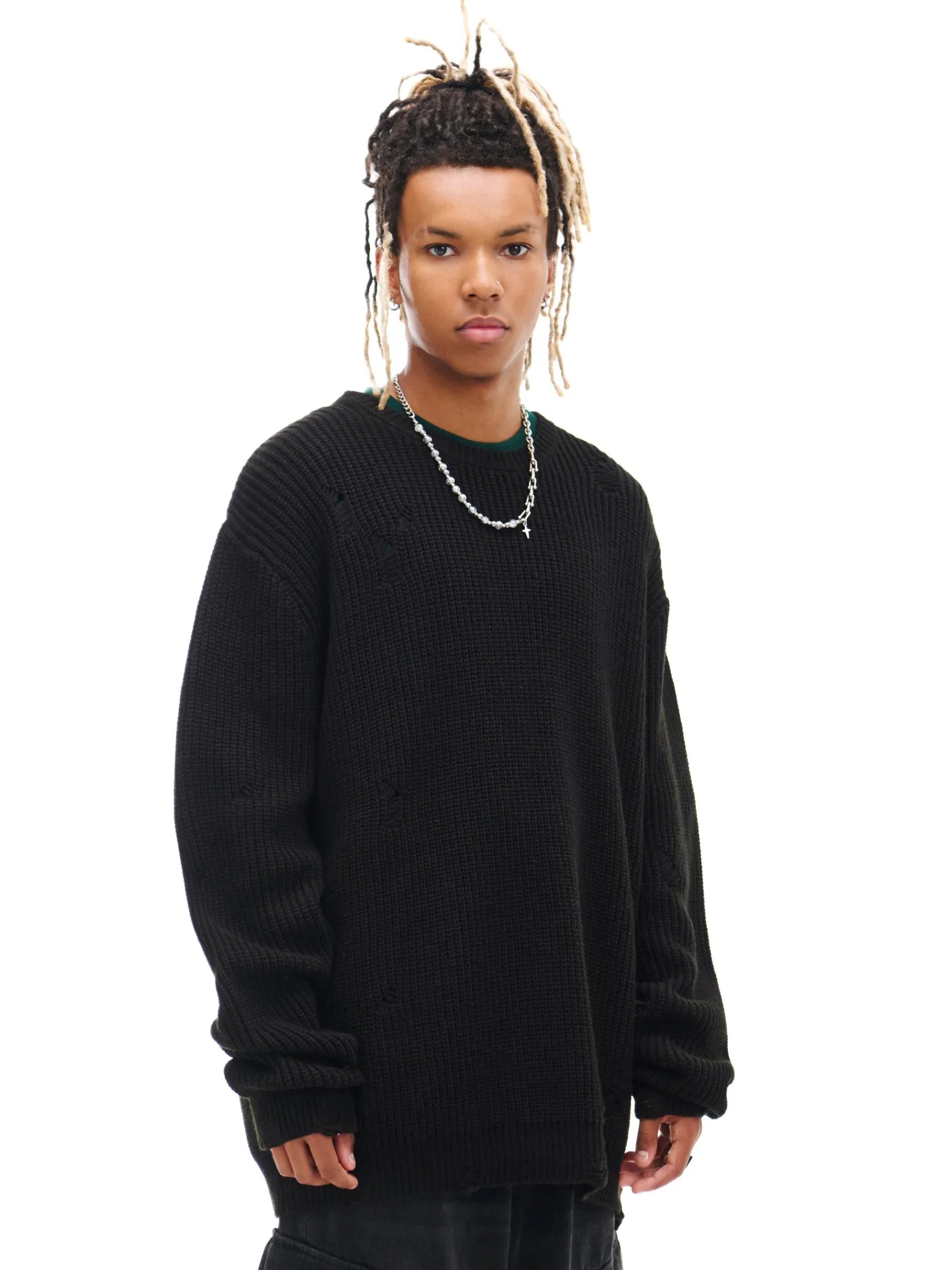 New Cropp Żakardowy sweter ze strzępieniami czarny