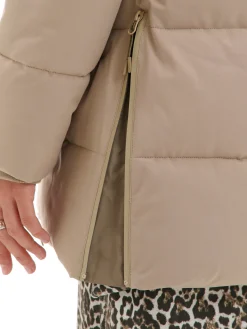 Outlet Cropp pikowany płaszcz beżowy