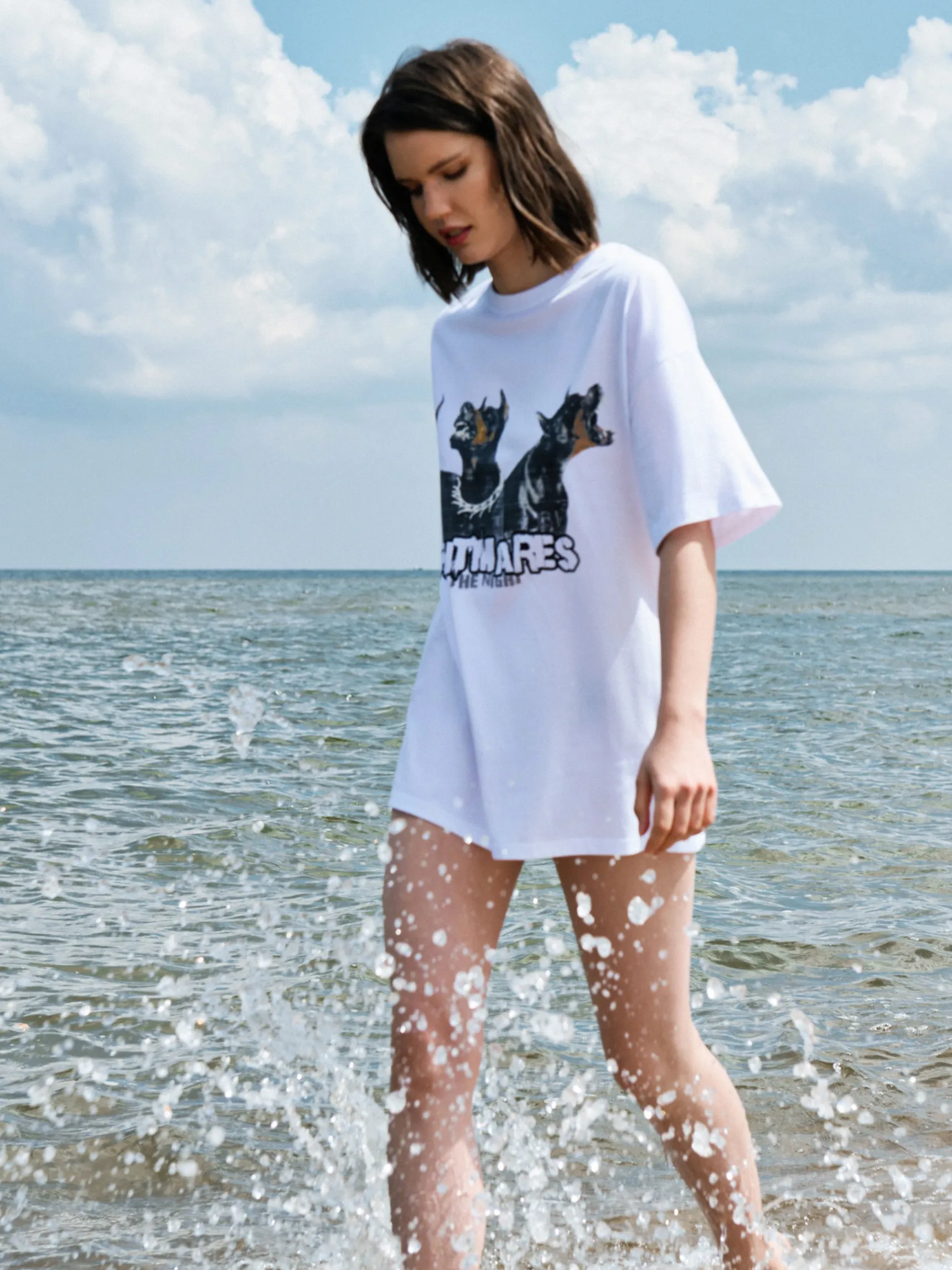 Sale Cropp Biała koszulka z dobermanami UNISEX biały