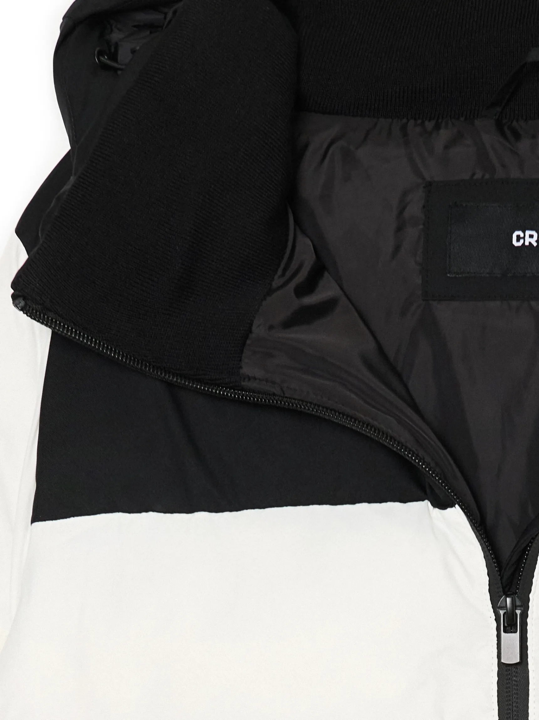 Online Cropp Biała kurtka puffer z czarnym karczkiem biały