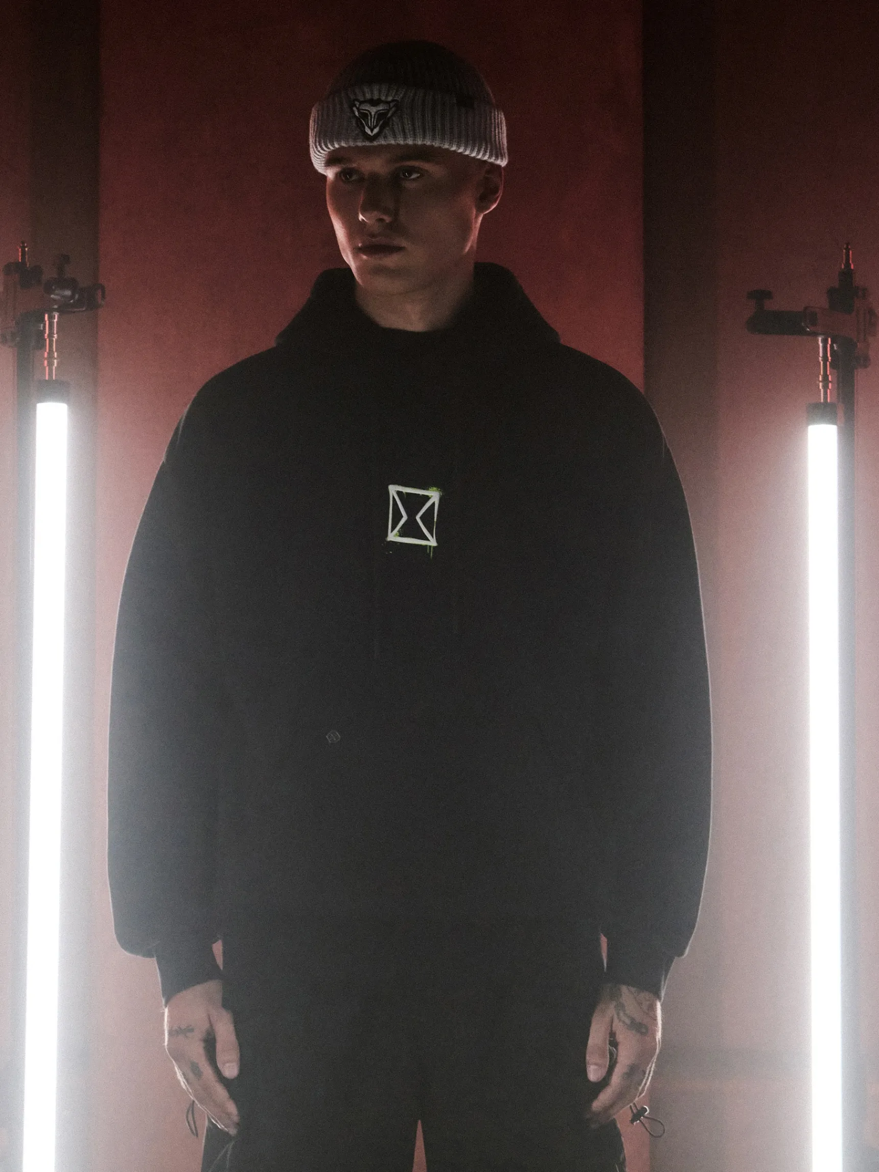 New Cropp Bluza hoodie Ekko z Arcane czarny