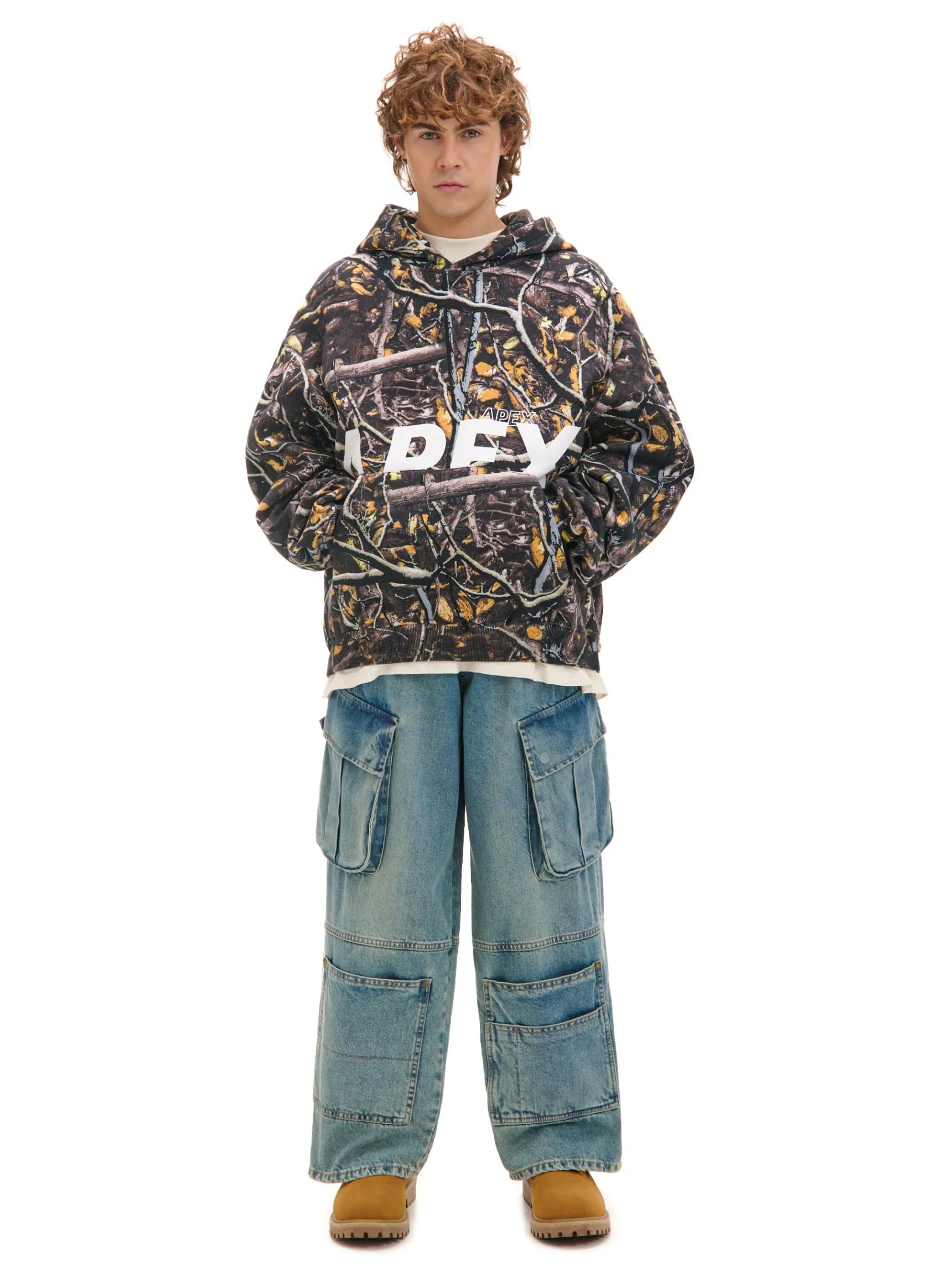 Best Cropp Bluza hoodie z leśnym nadrukiem biały
