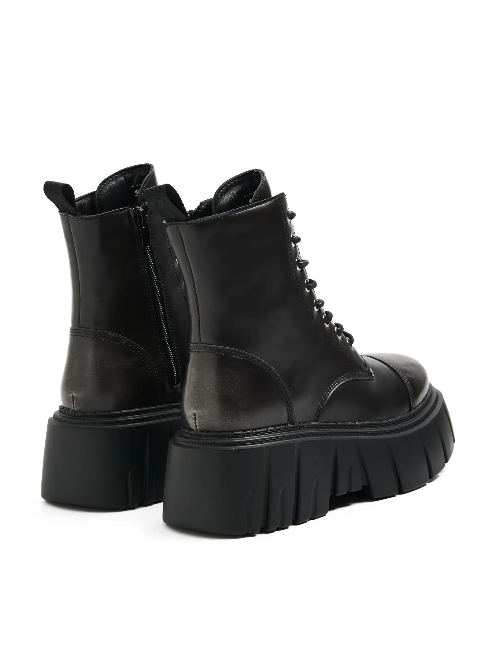 Clearance Cropp Botki za kostkę z imitacji skóry czarny