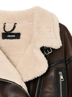 Hot Cropp Brązowa kurtka z imitacji skóry brązowy