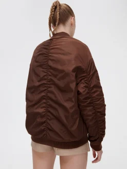 Outlet Cropp Ciemnobrązowa kurtka bomber brązowy