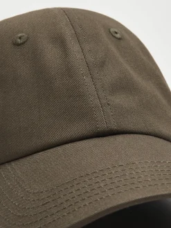 Online Cropp Czapka z daszkiem brązowy