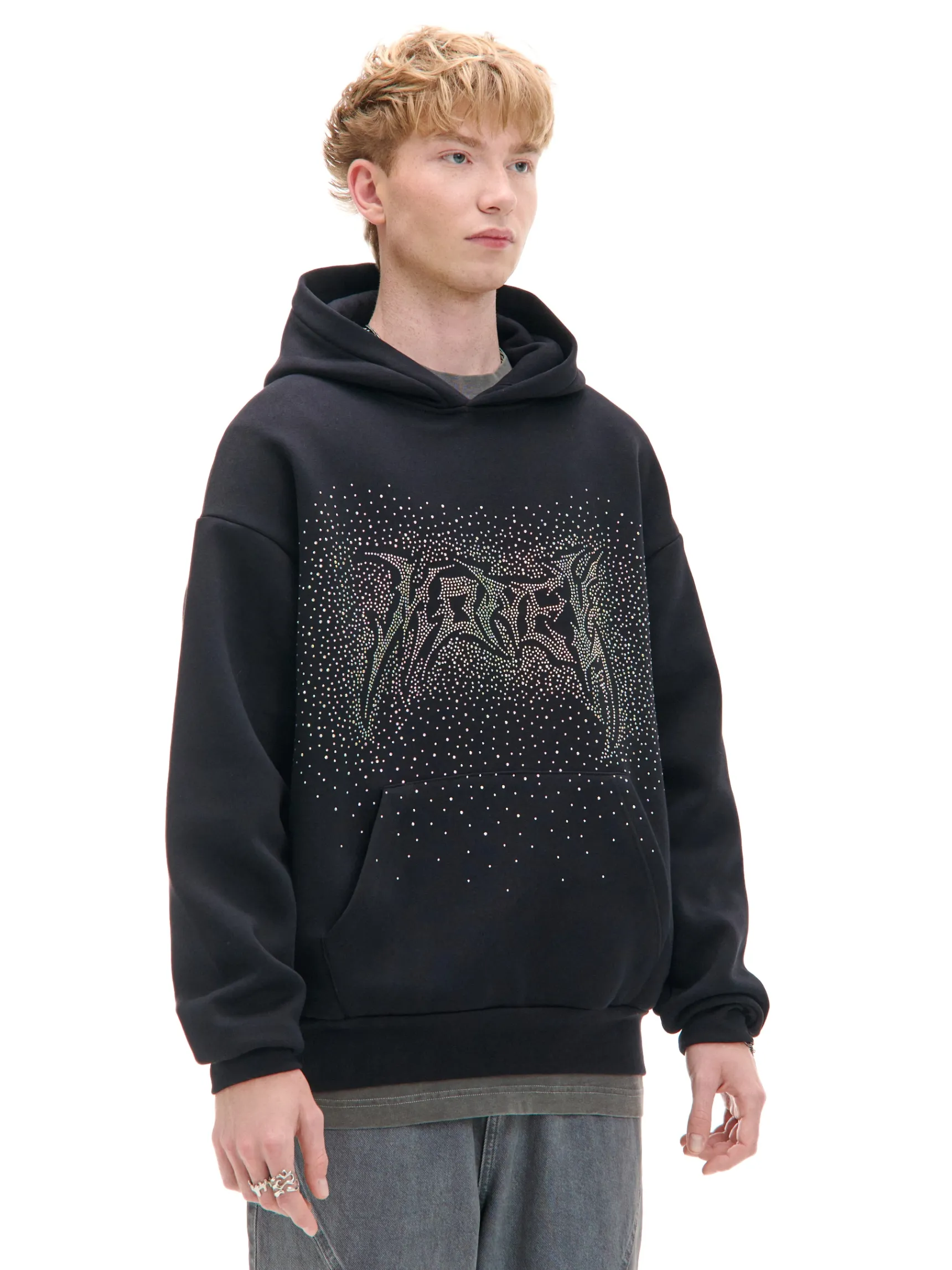Discount Cropp Czarna bluza z aplikacją czarny