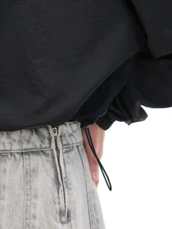 Best Cropp Czarna bluzka z nadrukiem i regulacją czarny