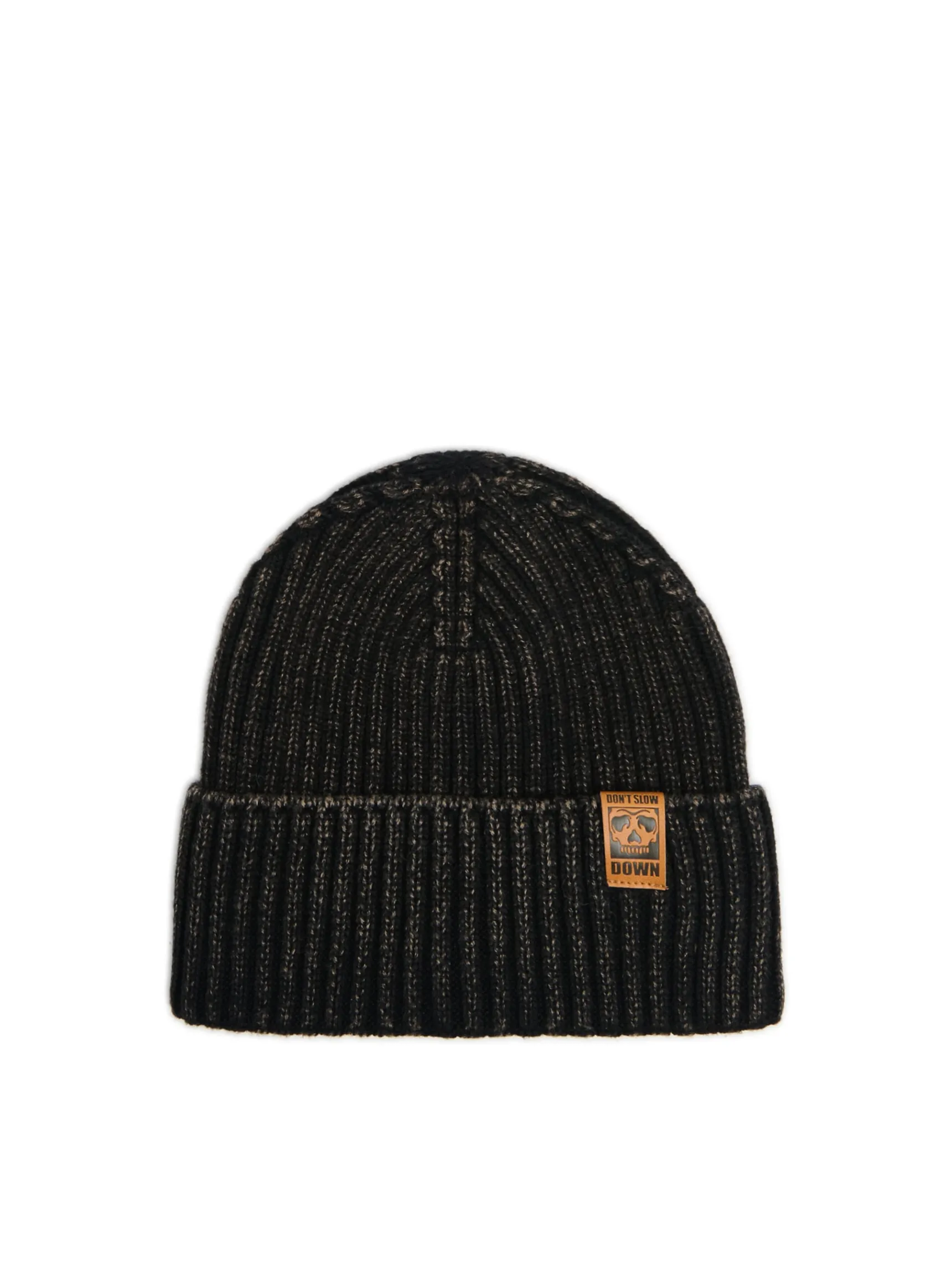 New Cropp Czarna czapka beanie z naszywką czarny