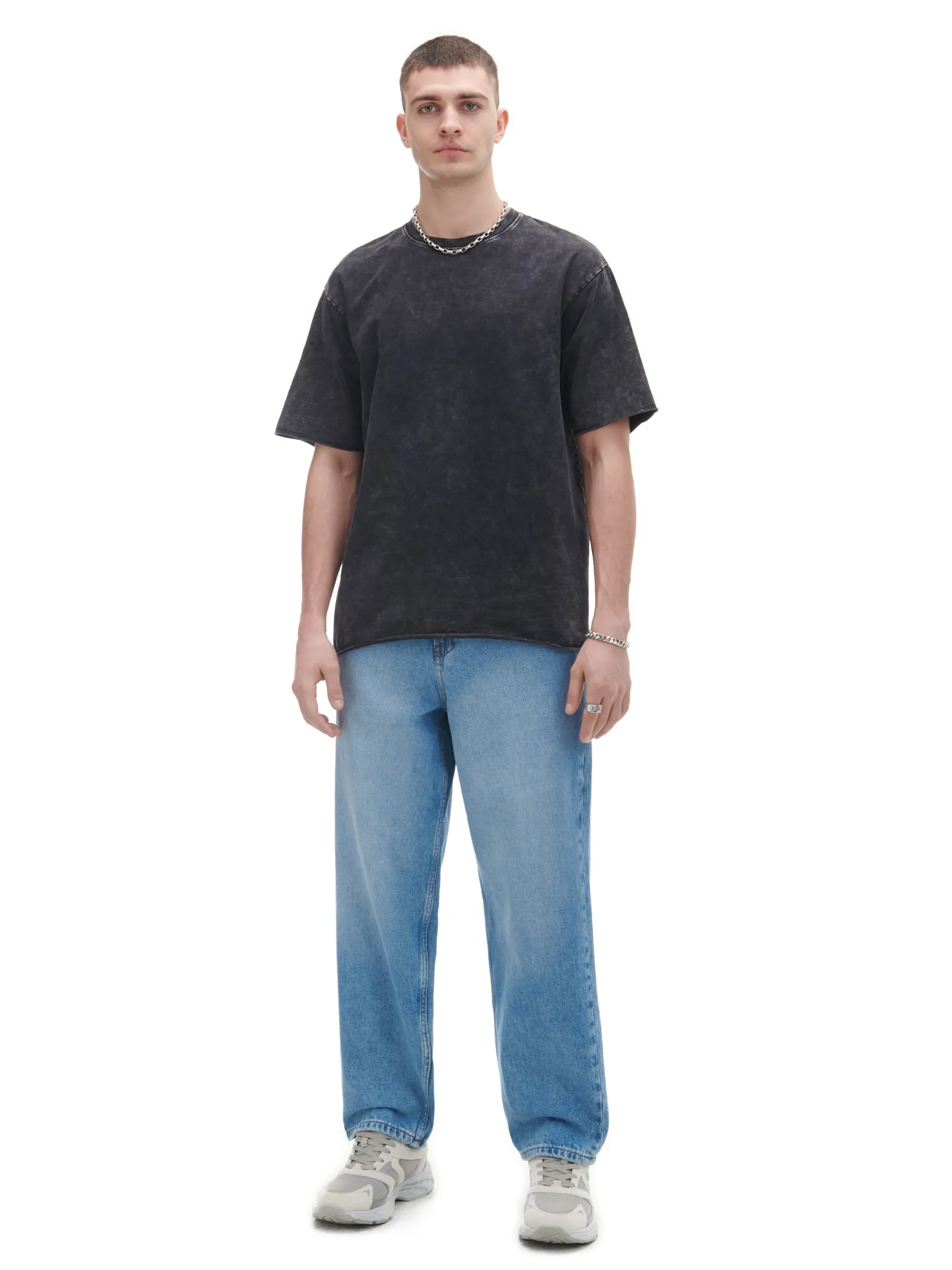 Best Cropp Czarna koszulka acid wash czarny