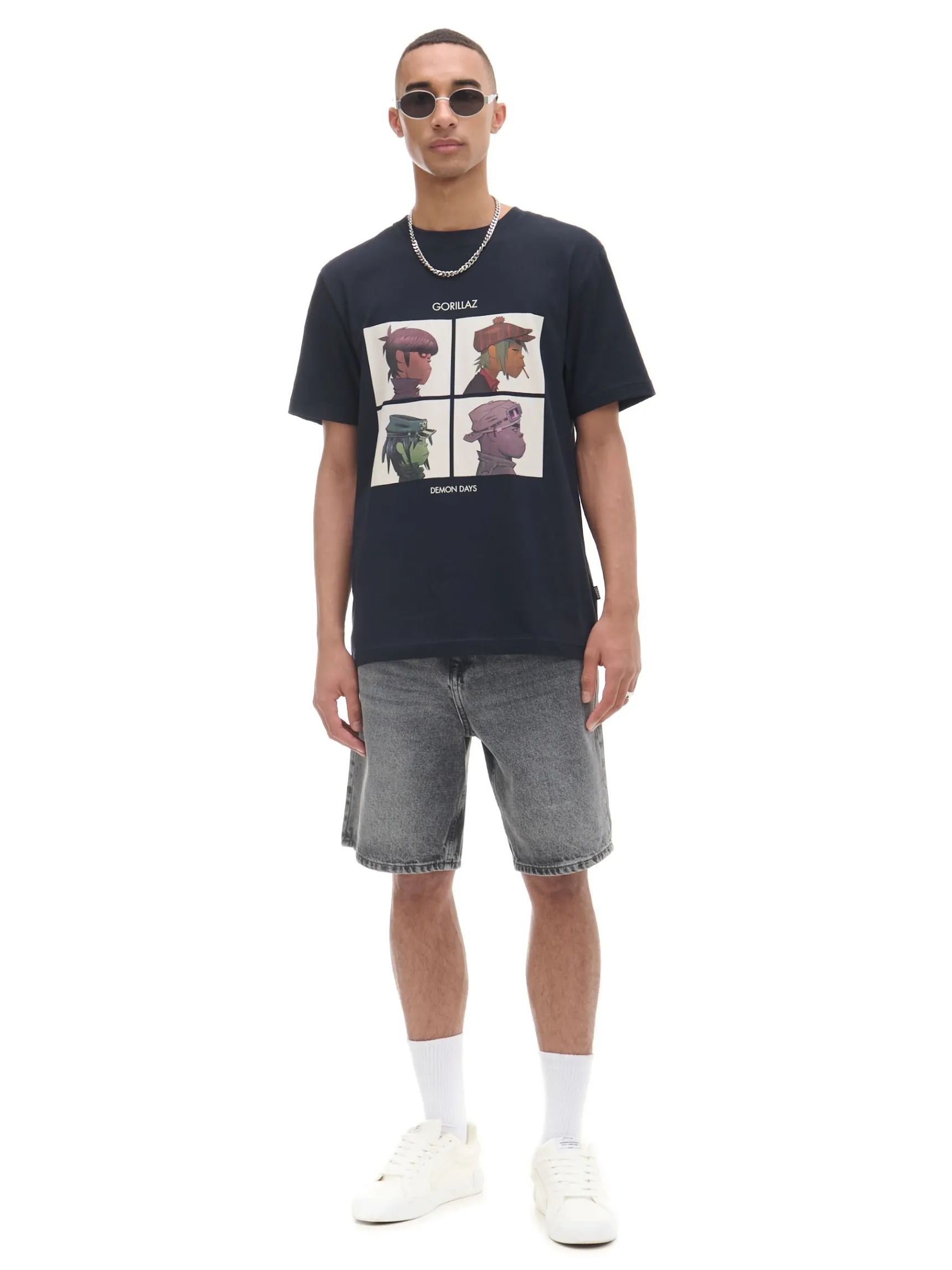 Fashion Cropp Czarna koszulka Gorillaz czarny