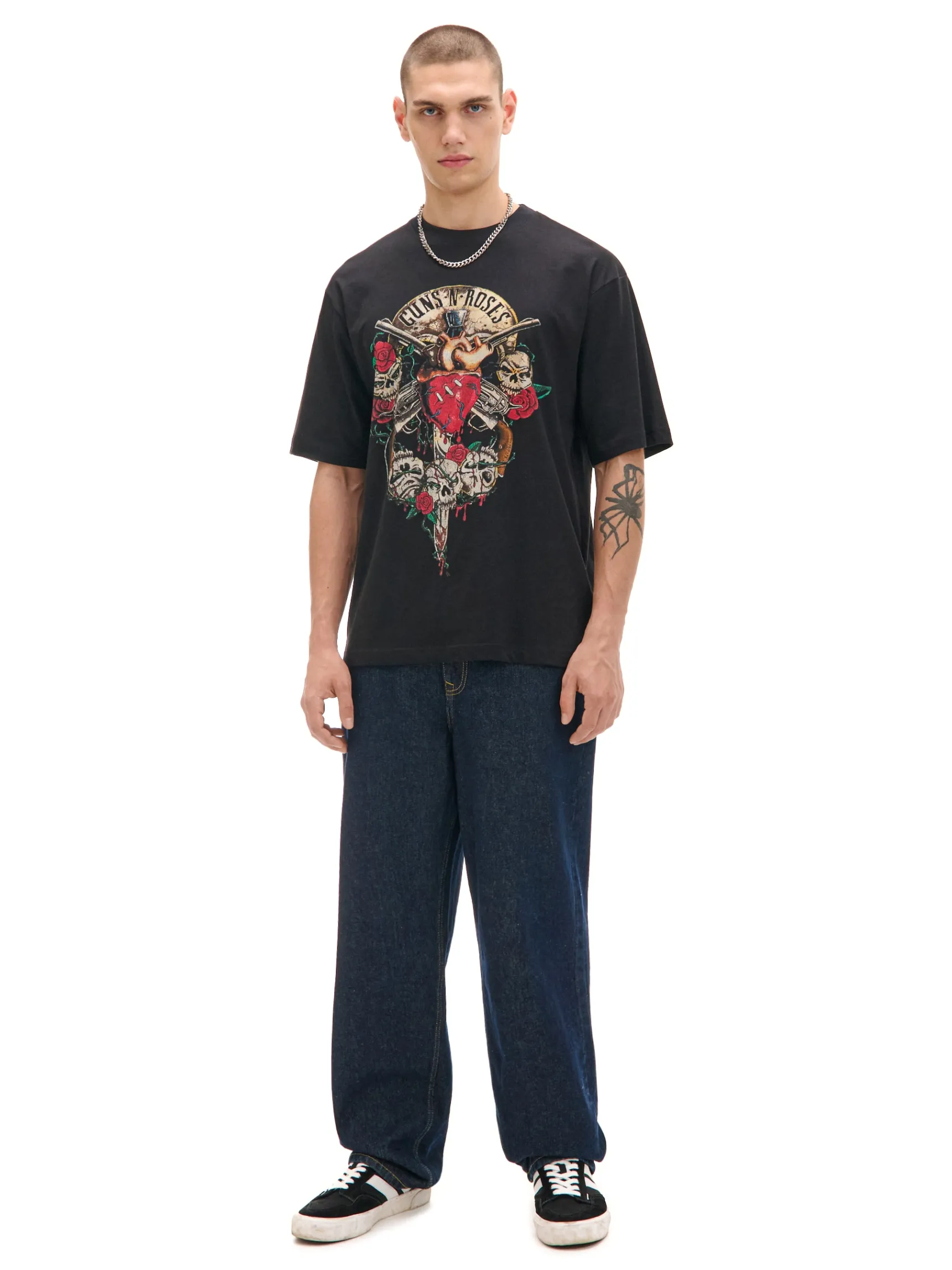 Discount Cropp Czarna koszulka Guns N' Roses czarny