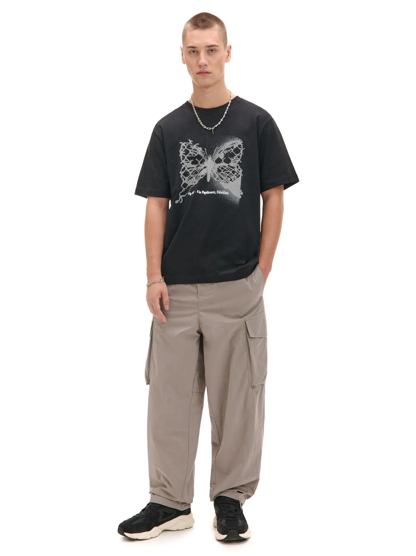 Clearance Cropp Czarna koszulka z motylem czarny