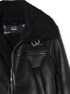 New Cropp Czarna kurtka biker z kożuchem czarny