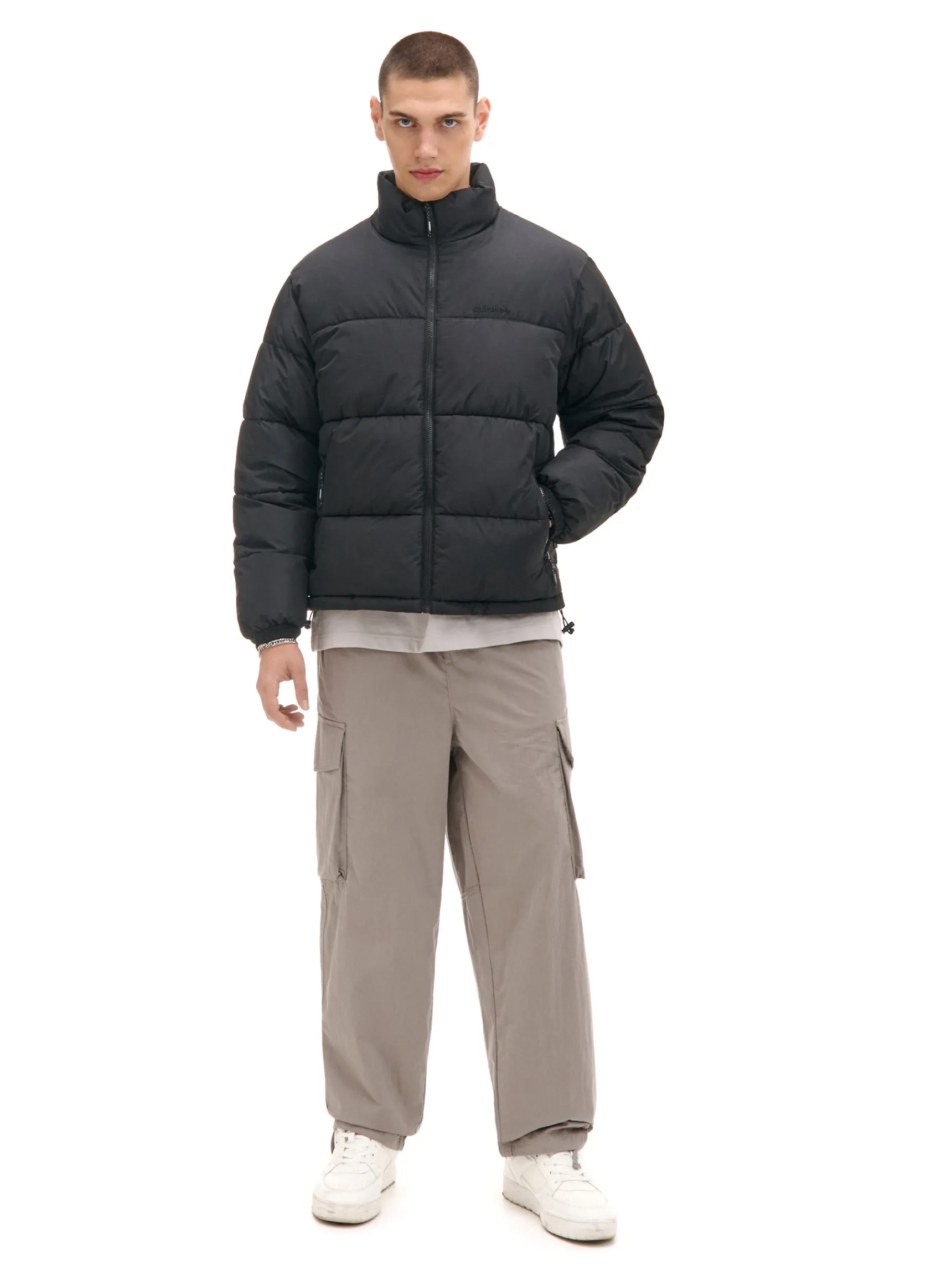 Discount Cropp Czarna kurtka puffer czarny