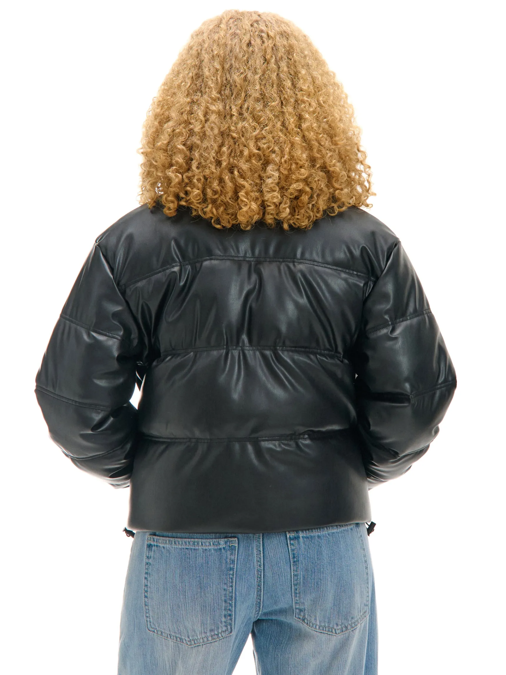 New Cropp Czarna kurtka puffer z efektem skóry czarny