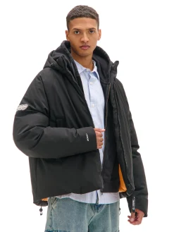 Hot Cropp Czarna kurtka puffer z kapturem czarny