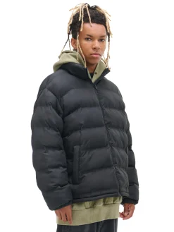 Outlet Cropp Czarna kurtka pufferka czarny