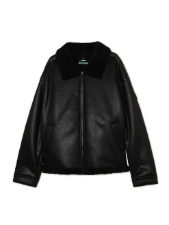 Hot Cropp Czarna kurtka sherpa z imitacji skóry czarny