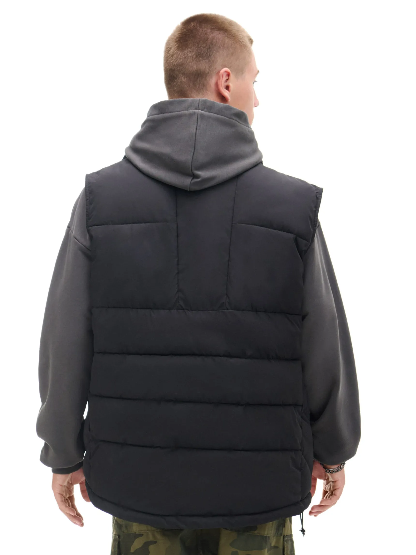 Sale Cropp Czarna pikowana kamizelka czarny