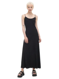 Hot Cropp Czarna sukienka maxi z wiskozy czarny