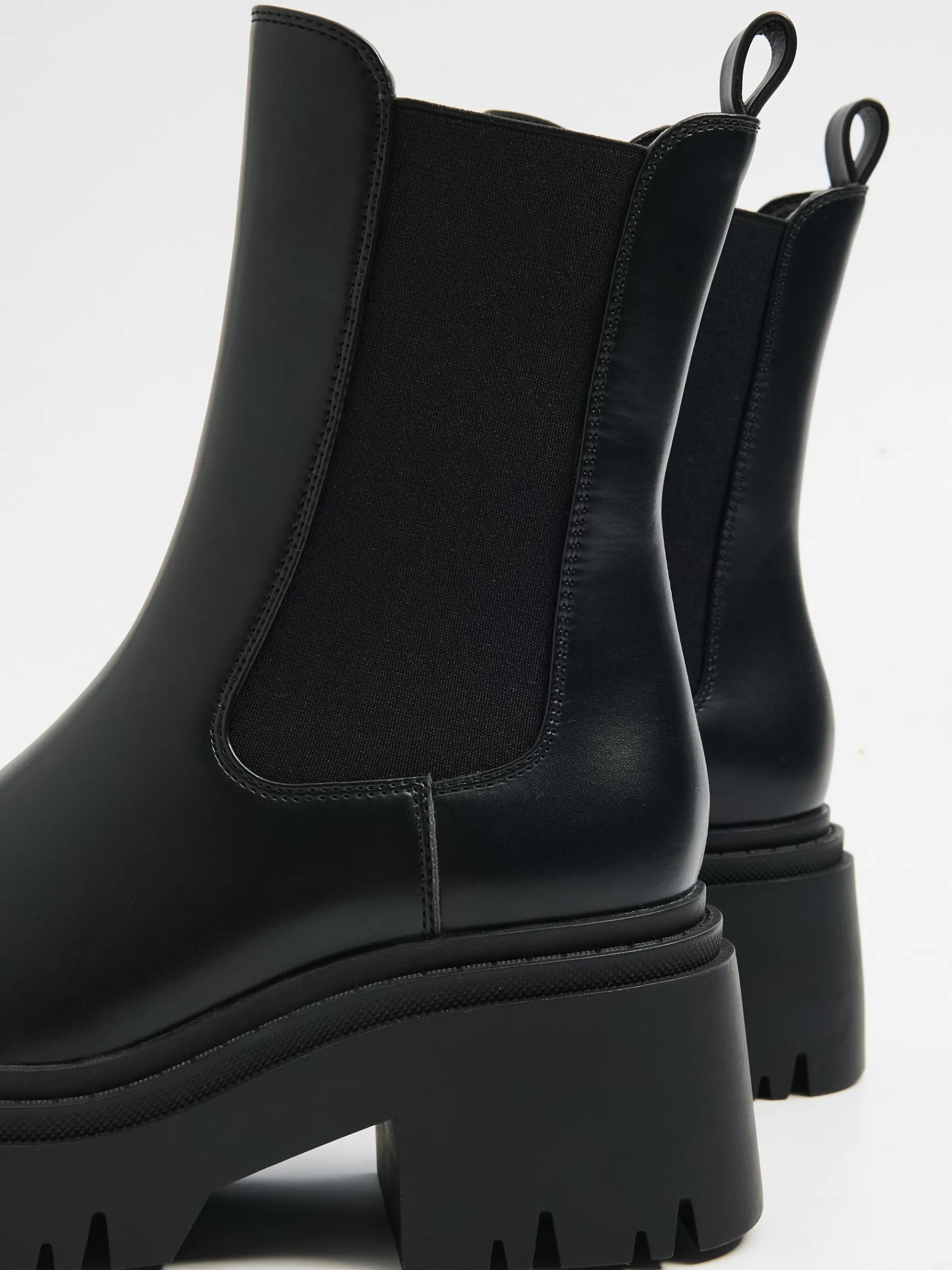Clearance Cropp Czarne botki chelsea czarny