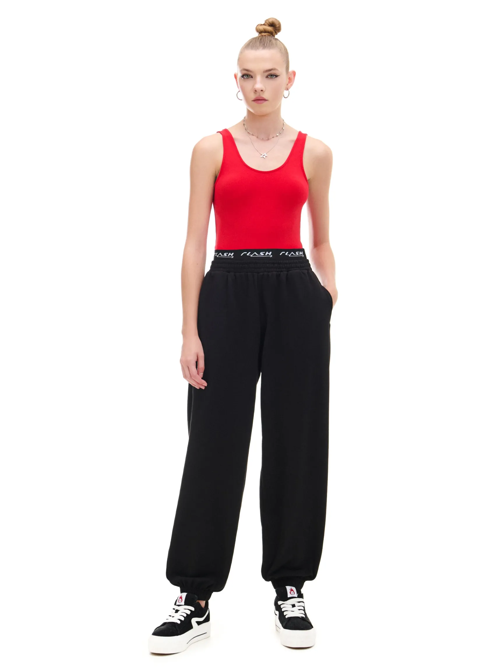 Discount Cropp Czarne dresowe joggery czarny