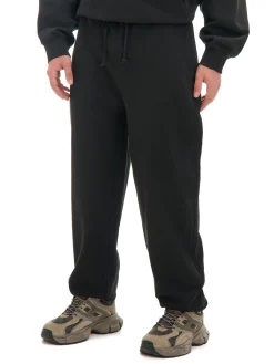Outlet Cropp Czarne dresowe joggery comfort czarny