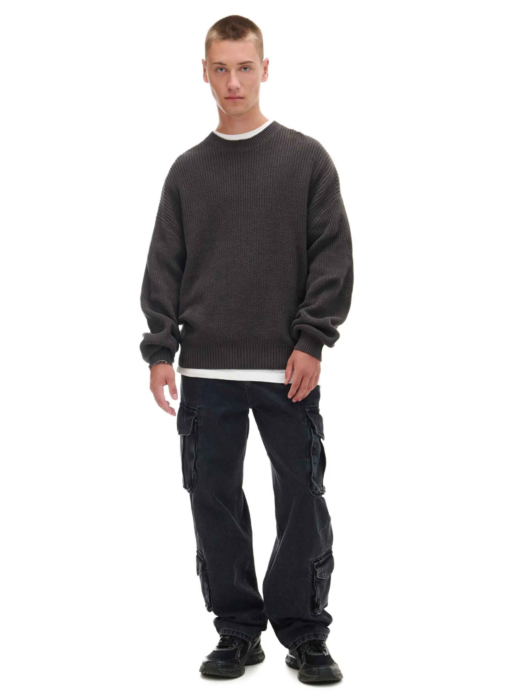 Outlet Cropp Czarne jeansy baggy z kieszeniami cargo szary