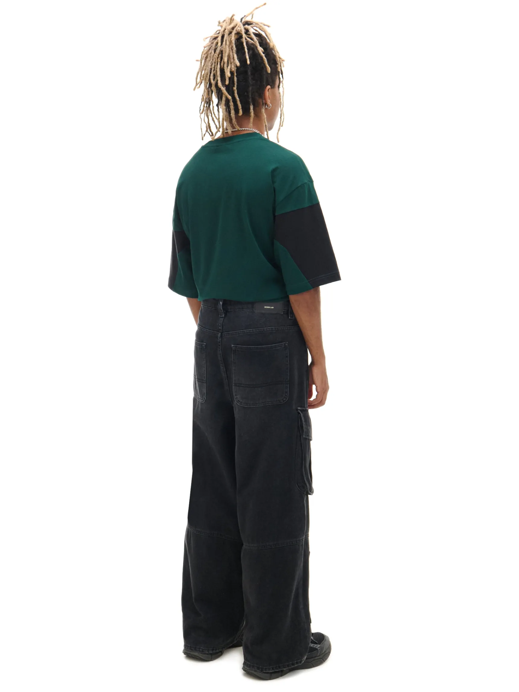 New Cropp Czarne jeansy skater z kieszeniami czarny