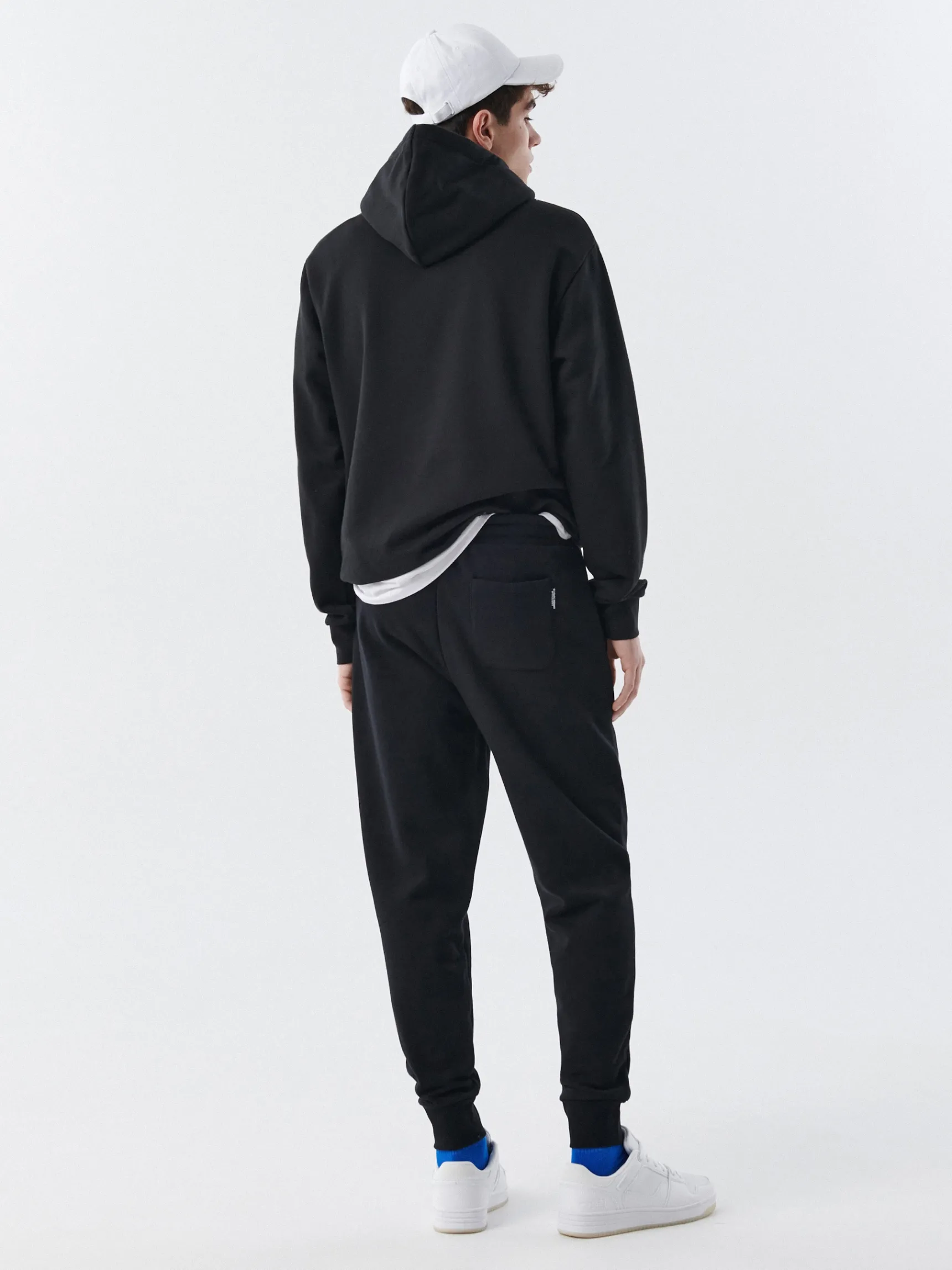 Best Cropp Czarne joggery basic czarny
