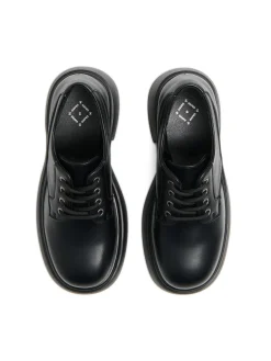 Discount Cropp Czarne loafersy z imitacji skóry czarny