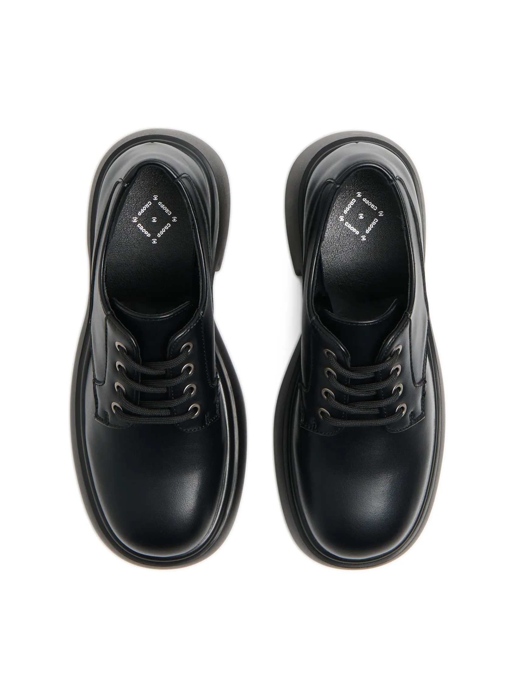 Discount Cropp Czarne loafersy z imitacji skóry czarny
