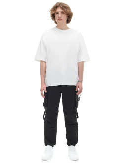 Outlet Cropp Czarne spodnie loose z paskiem czarny