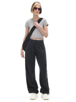 Best Cropp Czarne spodnie parachute czarny