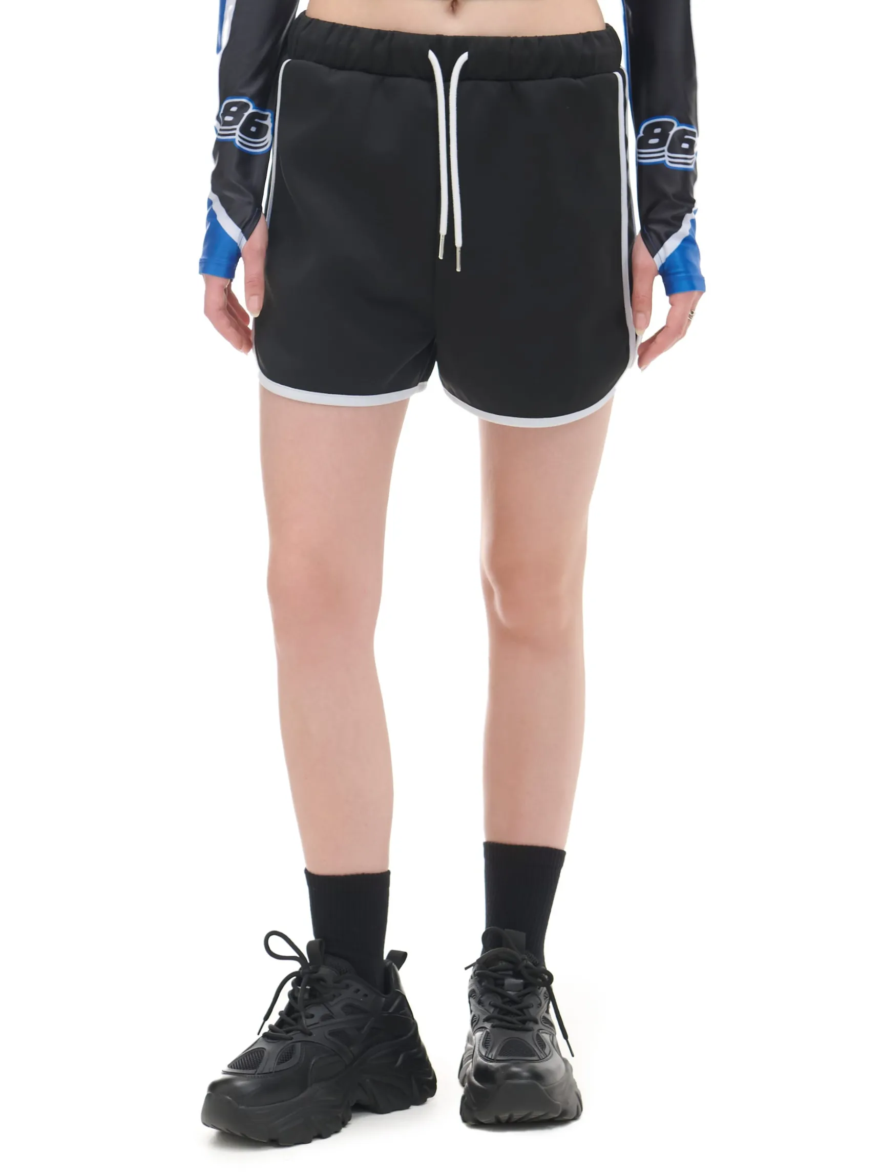 Outlet Cropp Czarne szorty dresowe czarny