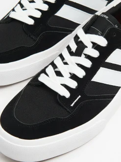 Outlet Cropp Czarne trampki czarny