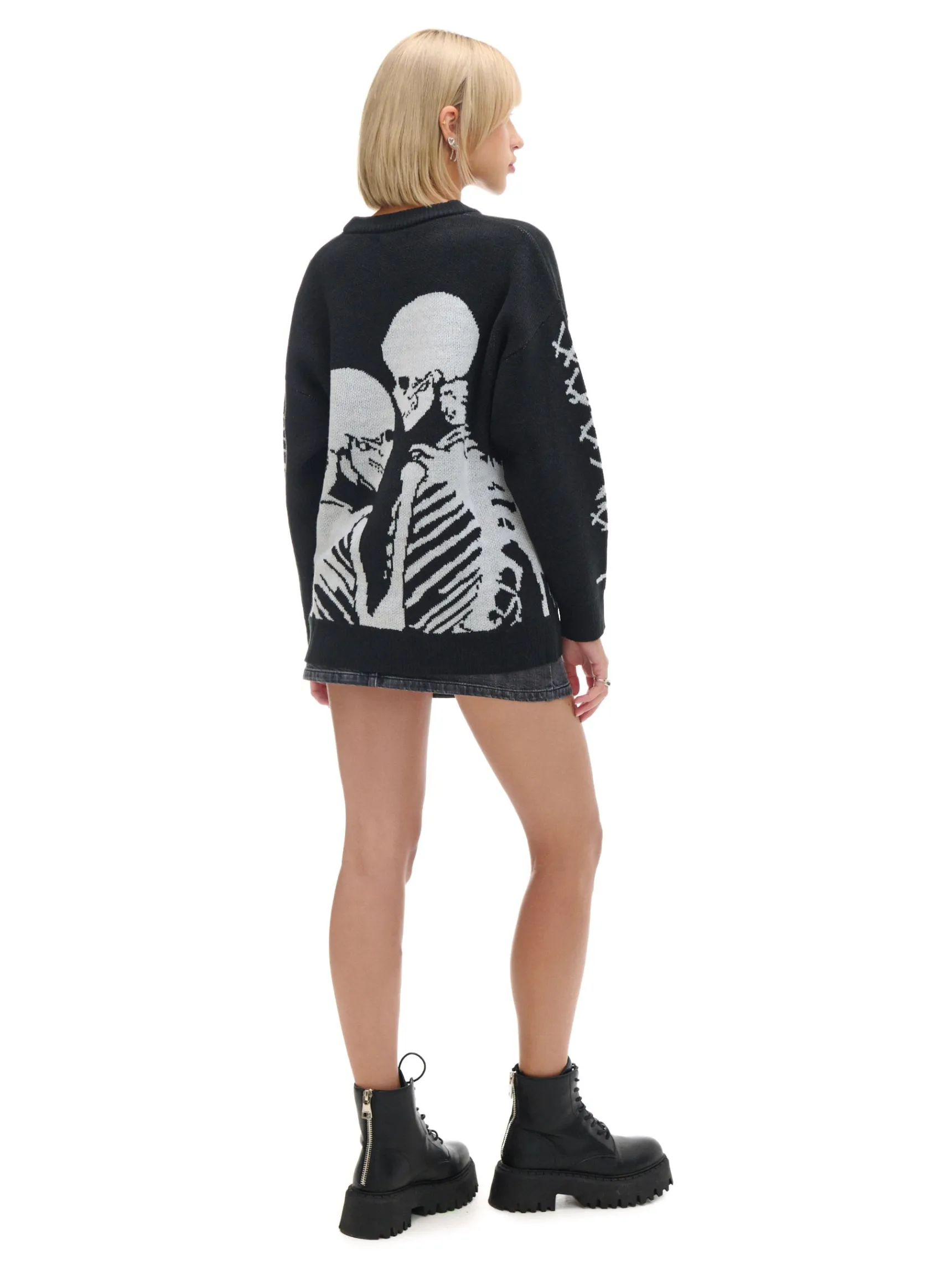 Sale Cropp sweter z motywem kościotrupów czarny