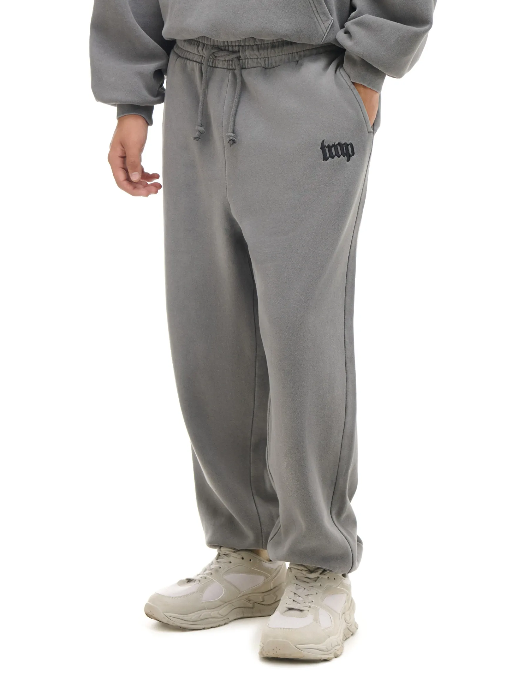 Sale Cropp Dresowe joggery comfort fit czarny