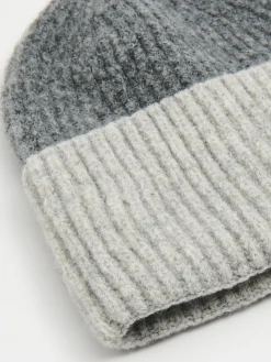 Best Cropp Dwukolorowa czapka beanie szary