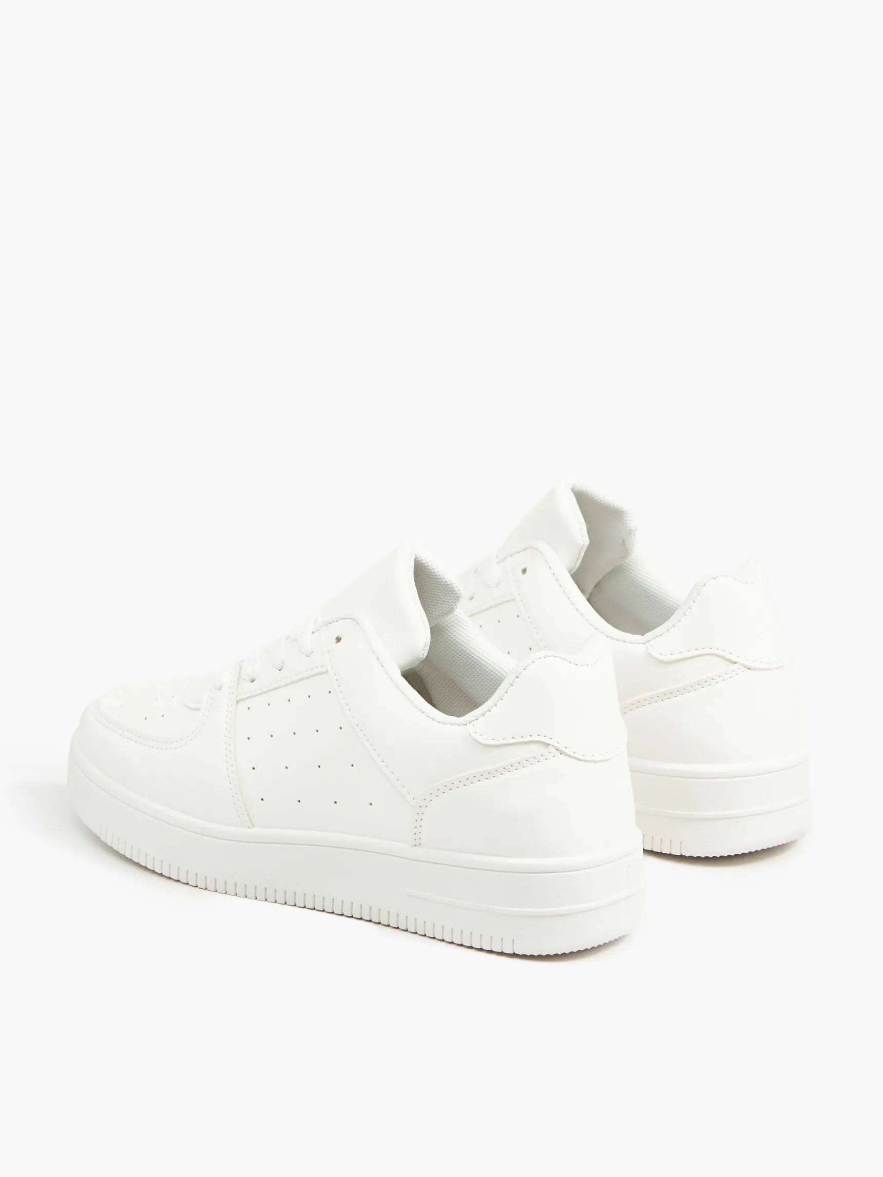 Online Cropp Gładkie białe sneakersy biały