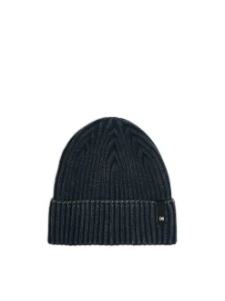 Discount Cropp Granatowa czapka beanie z naszywką granatowy