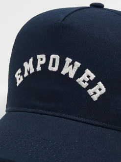 Discount Cropp Granatowa czapka z daszkiem niebieski