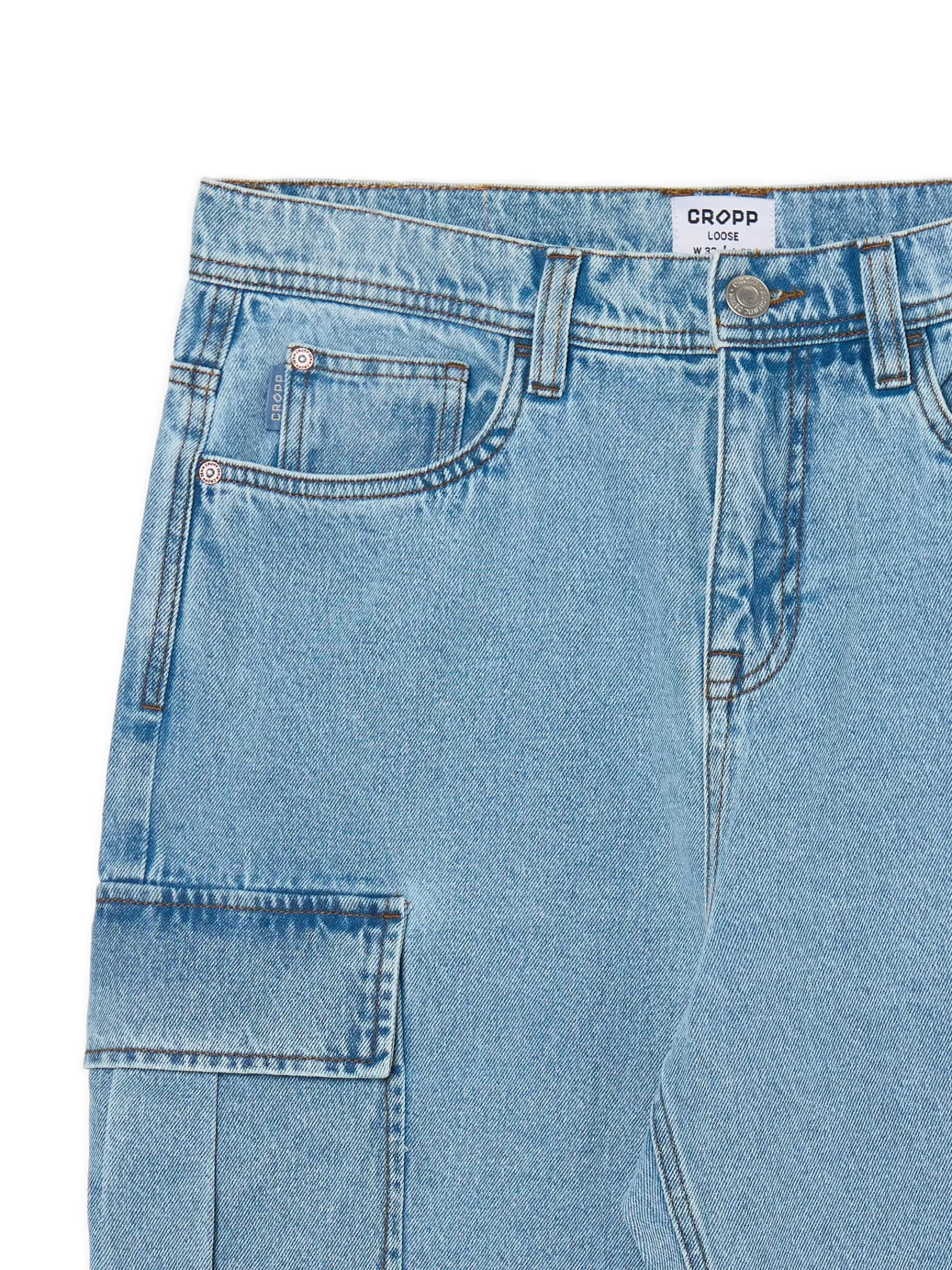 Discount Cropp Jasnoe jeansy loose cargo niebieski