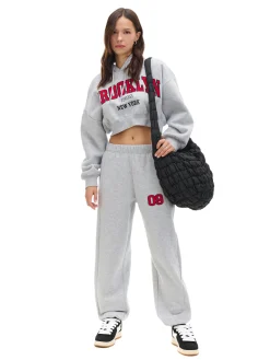 Clearance Cropp Jasnoszare dresowe joggery z naszywką jasnyszary