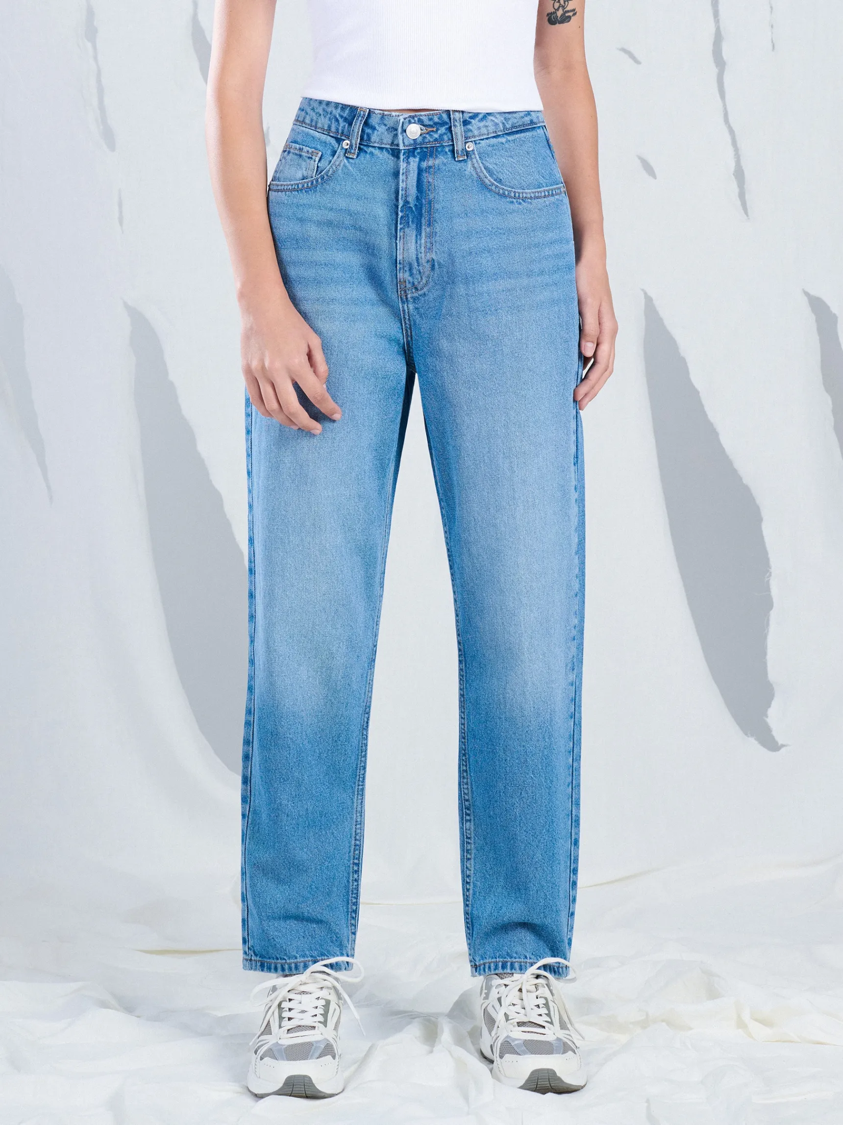 Online Cropp Jeansy mom z wysokim stanem niebieski
