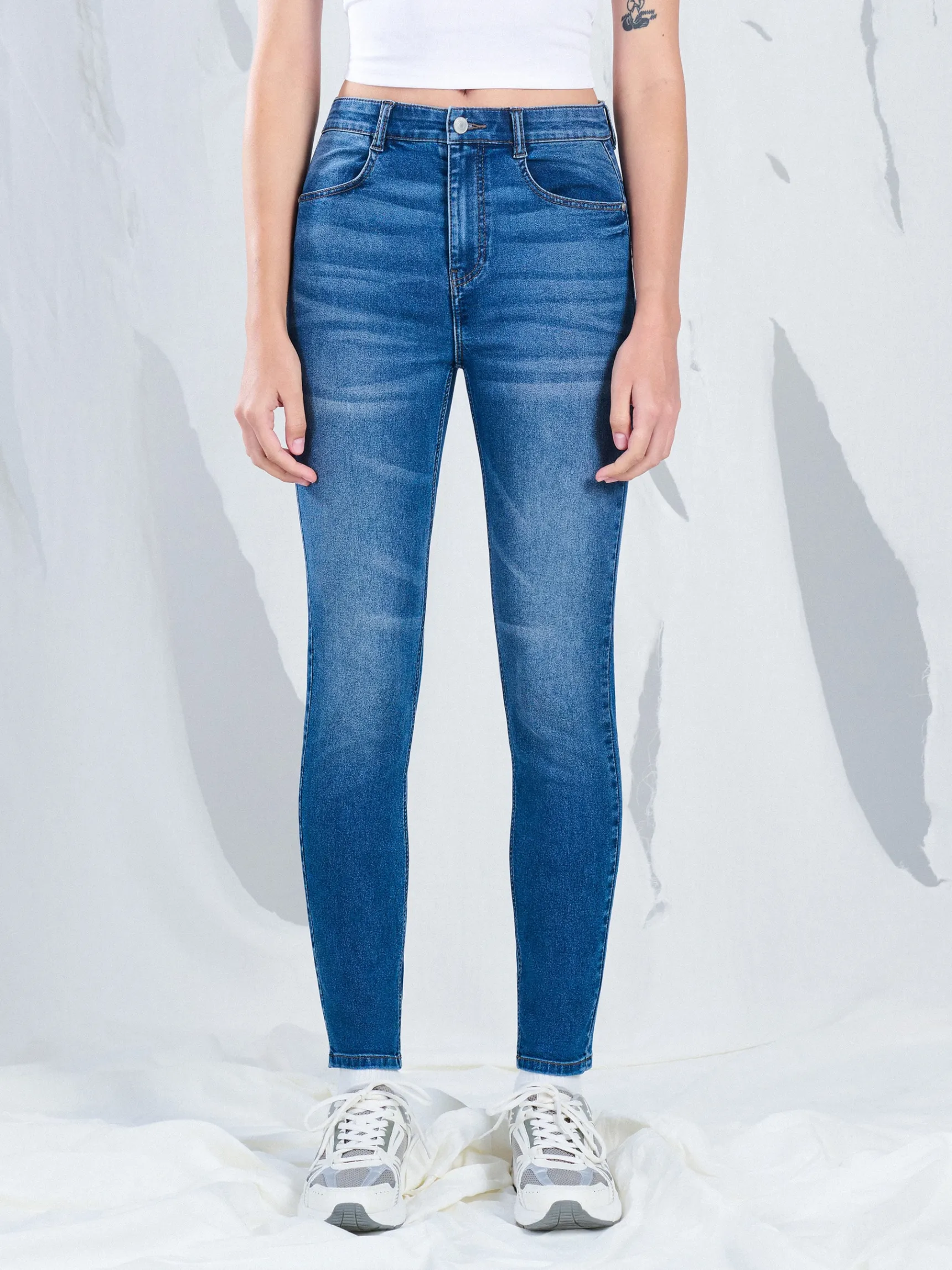 New Cropp Jeansy skinny z kieszeniami niebieski