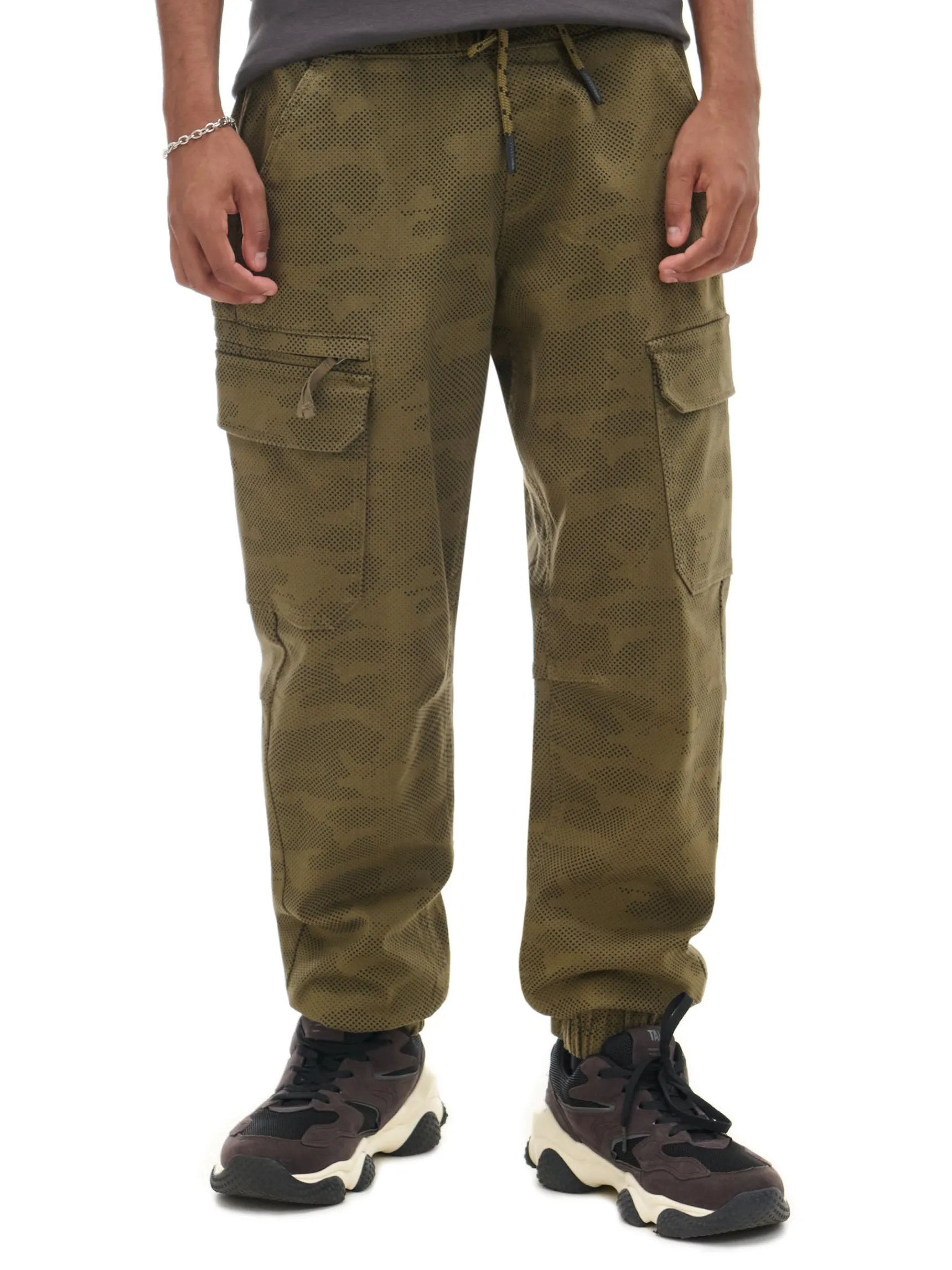 New Cropp Joggery cargo z nadrukiem camo zielony