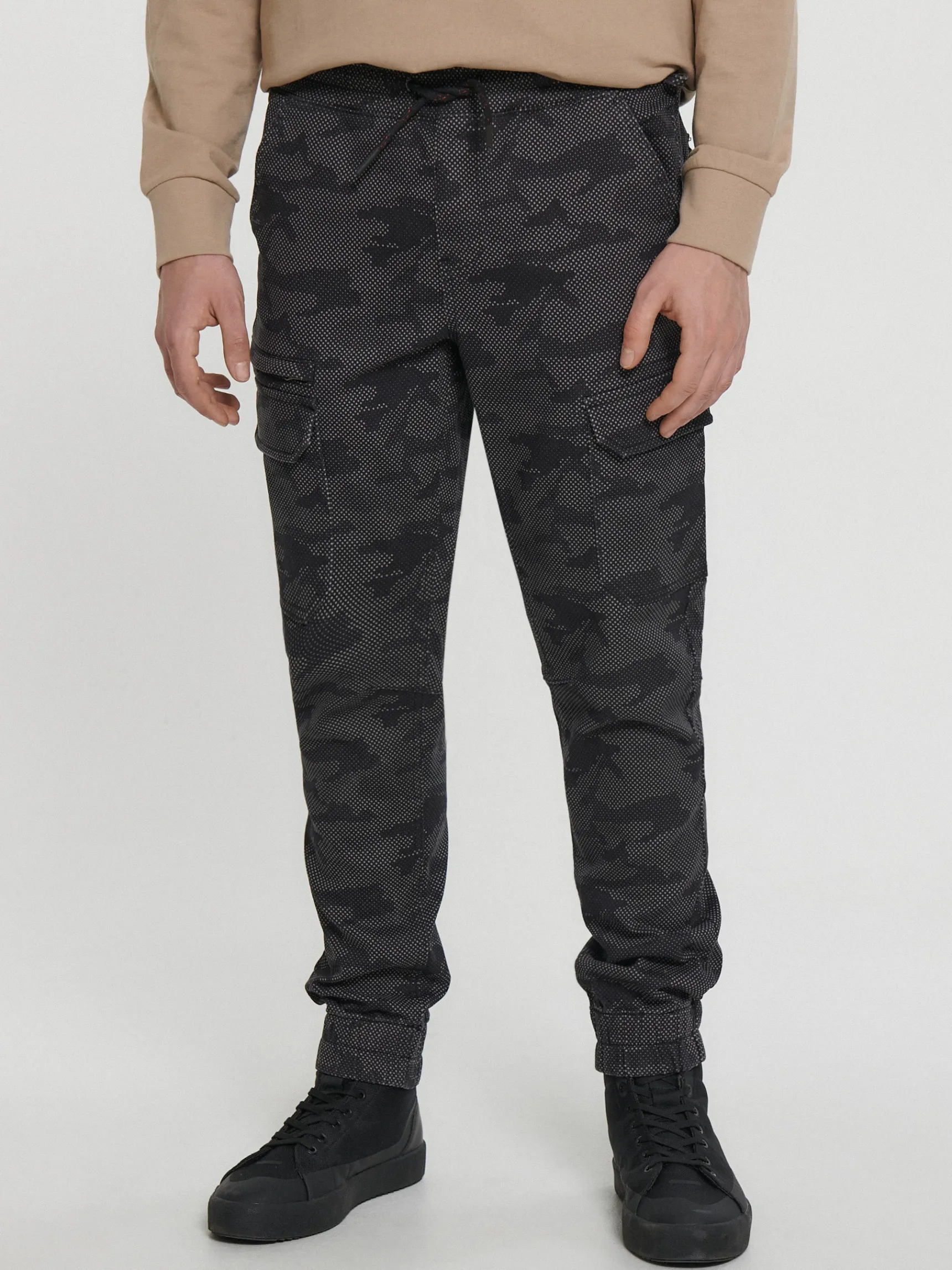 Online Cropp Joggery z kieszeniami cargo szary