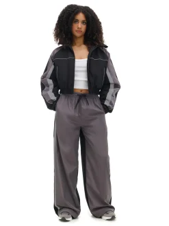 Clearance Cropp Krótka sportowa kurtka bomber czarny